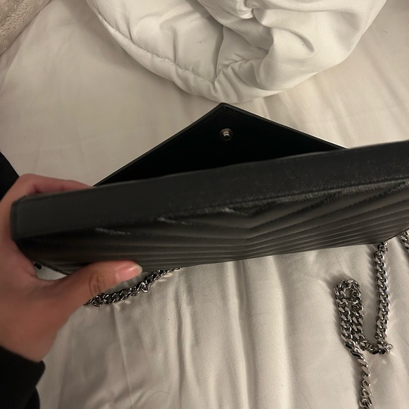 saint laurent cassandre matelasse leather wallet on a chain silver - Picture 11 of 12